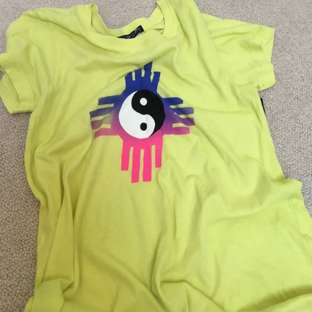 “Wildfox,” Ying- Yang Tee Shirt 😍